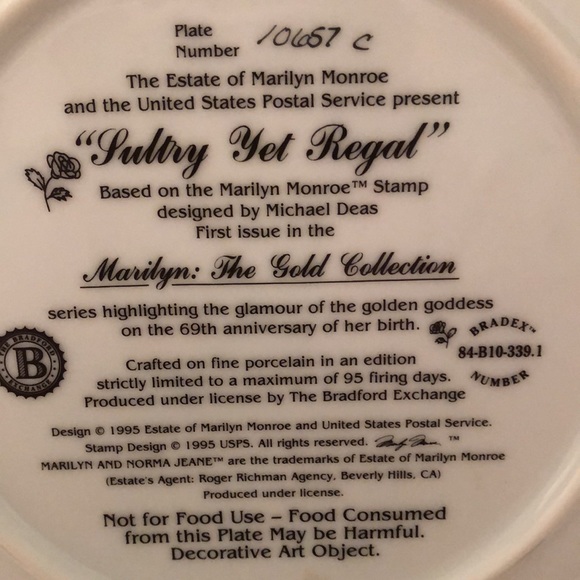 MARILYN MONROE PLATE FROM THE BRADFORD EXCHANGE - Picture 3 of 6